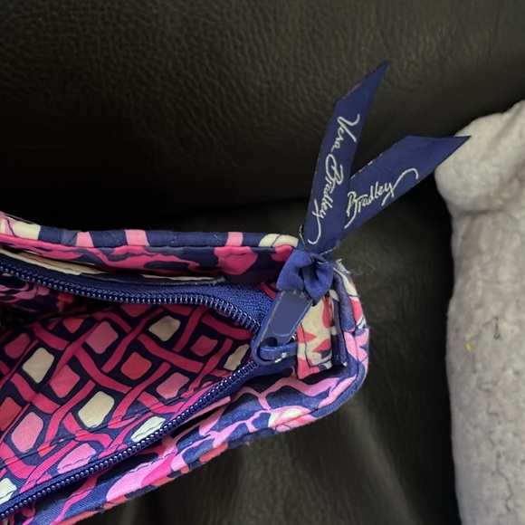 Vera Bradley pink floral Mandy bag - Picture 3 of 8